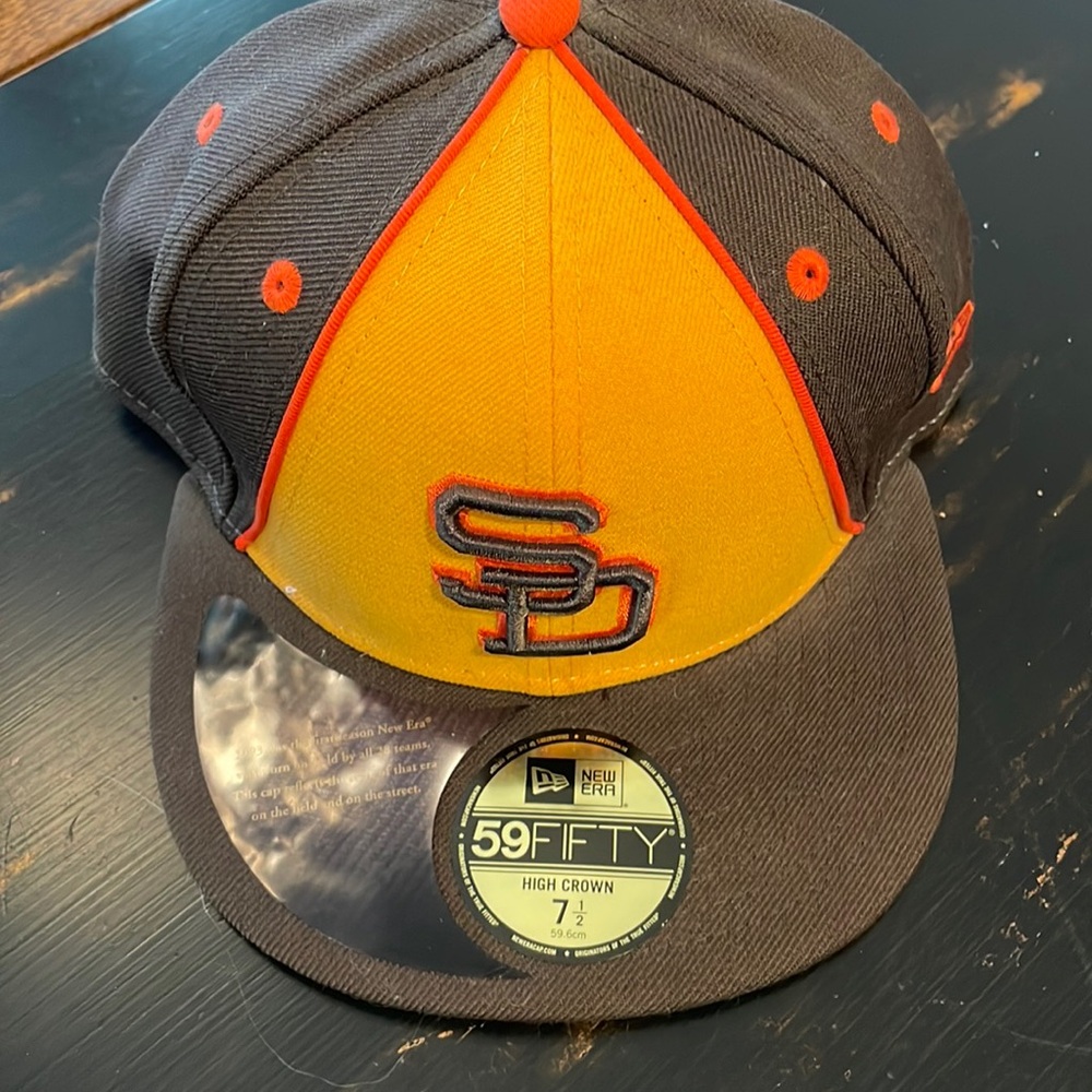 New San Diego padres flatbill hat. Size 7 1/2